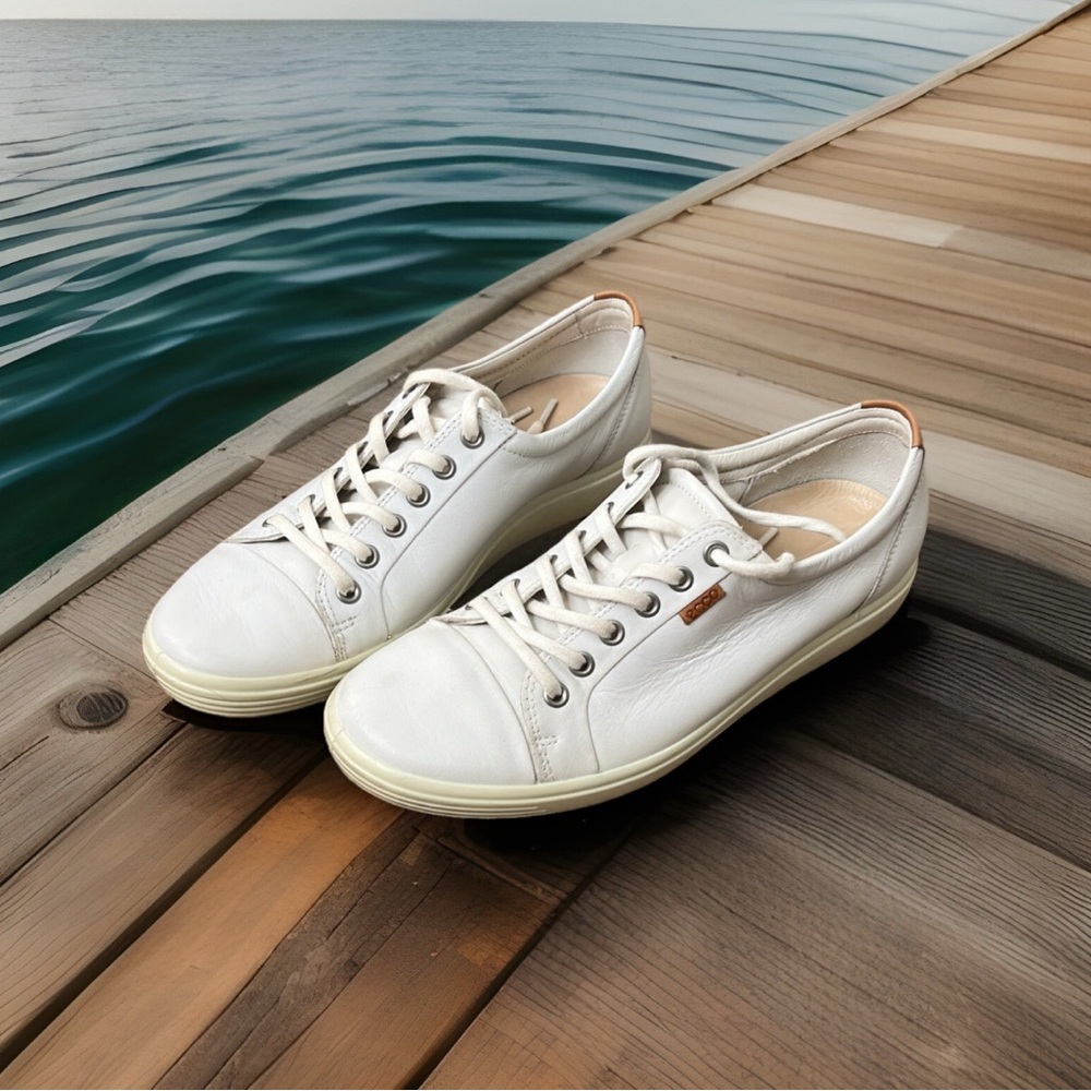 ECCO Soft 7 VII White Leather Lace Up Sneakers Minimalist Low-Top
Women's US 10